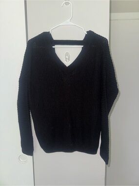 Forever 21 Black Chunky Knit Sweater Open Cutout Bar Back V-Neck Size Small S